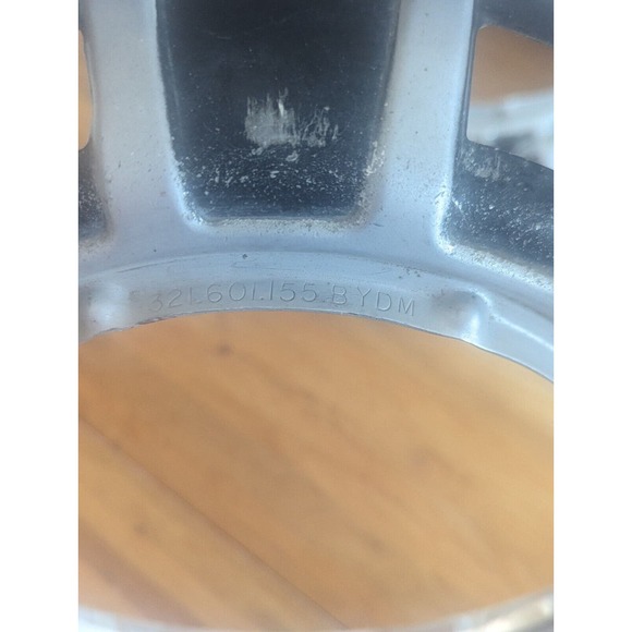 VW Trim Rings AND Hubcaps. 6 Trim Rings & 5 Hubcaps. Rings = 321.601.155.BYDM - Picture 8 of 16